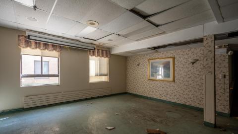 DSLR Pics - abandoned ontario nursing home (17 of 56).jpg
