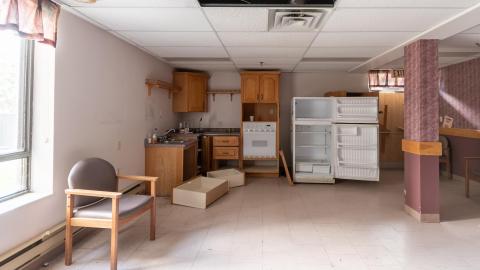 DSLR Pics - abandoned ontario nursing home (25 of 56).jpg