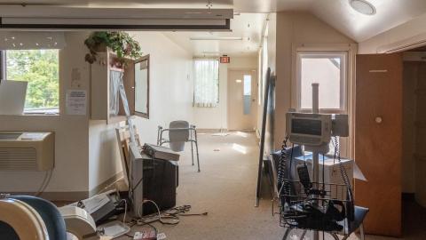 DSLR Pics - abandoned ontario nursing home (31 of 56).jpg