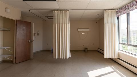 DSLR Pics - abandoned ontario nursing home (37 of 56).jpg