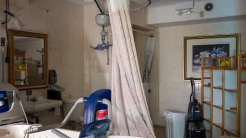 DSLR Pics - abandoned ontario nursing home (40 of 56).jpg