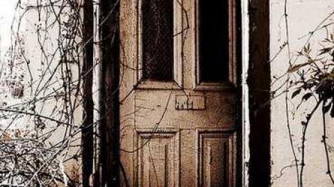 King Street House - Little-White-House-on-King5.jpg