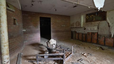 Poop Stair - _DSC5859.JPG