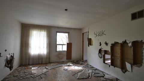 Poop Stair - _DSC5850.JPG