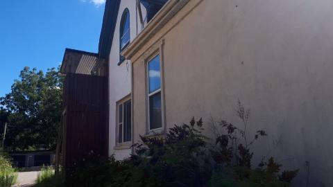 Dragon sized holes in walls - 20210815_161515.jpg