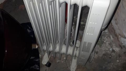 Dragon sized holes in walls - 20210815_160652.jpg