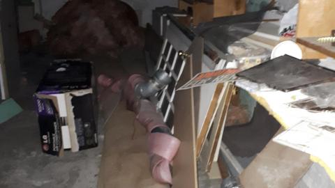 Dragon sized holes in walls - 20210815_144134.jpg