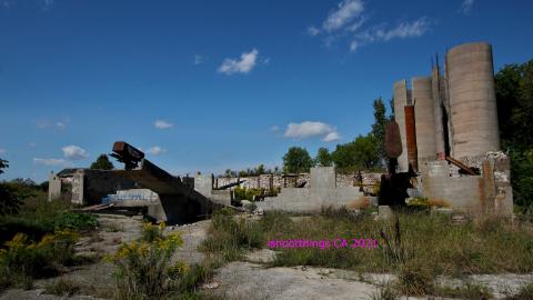 Whatever DID Jon Do? - IMG_6115.JPG