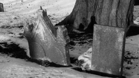 Winter 2012 - Hubbell-Cemetery--Ashburn13.jpg