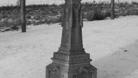 Winter 2012 - Hubbell-Cemetery--Ashburn14.jpg