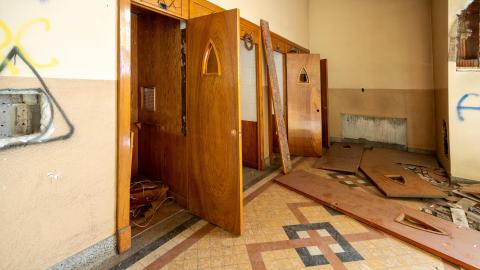 Summer 2021 - Condemned Abandoned Deserted Catholic Church (10 of 39).jpg