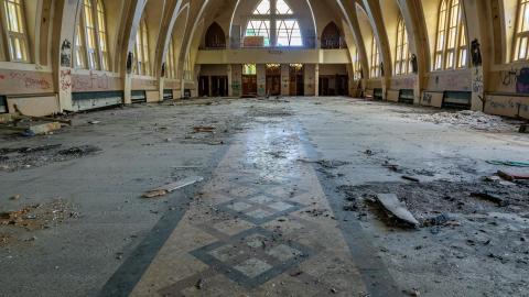 Summer 2021 - Condemned Abandoned Deserted Catholic Church (15 of 39).jpg