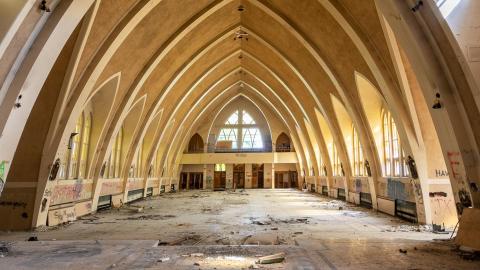 Summer 2021 - Condemned Abandoned Deserted Catholic Church (18 of 39).jpg