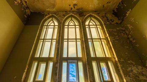 Summer 2021 - Condemned Abandoned Deserted Catholic Church (22 of 39).jpg