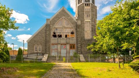 Summer 2021 - Condemned Abandoned Deserted Catholic Church (31 of 39).jpg