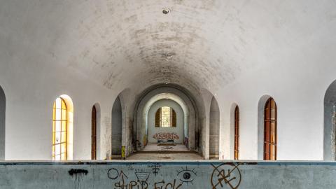 March 2021 - abandoned church joliette quebec (3 of 30).jpg