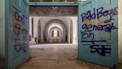 March 2021 - abandoned church joliette quebec (8 of 30).jpg