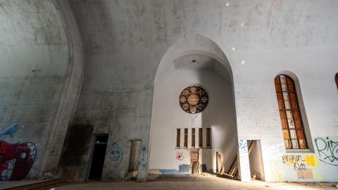 March 2021 - abandoned church joliette quebec (14 of 30).jpg