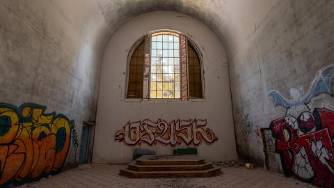 March 2021 - abandoned church joliette quebec (16 of 30).jpg