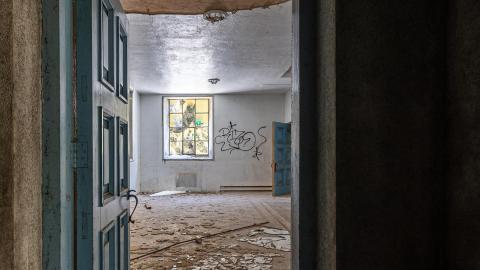 March 2021 - abandoned church joliette quebec (20 of 30).jpg