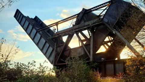 Counter-Lever Train Bridge - aviary-image-1634618449405.jpeg