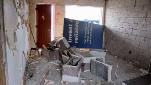 '12 visit - Royal-Motel11.jpg