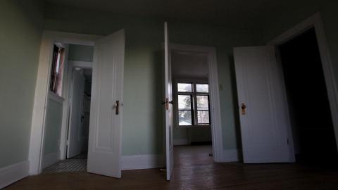 Ye Olde Apartments (+ Exteriors) - IMG_8521.JPG