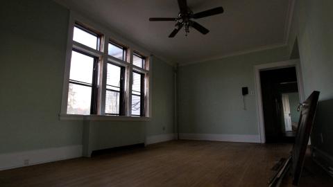 Ye Olde Apartments (+ Exteriors) - IMG_8524.JPG