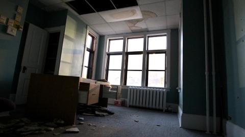 Ye Olde Apartments (+ Exteriors) - IMG_8536.JPG