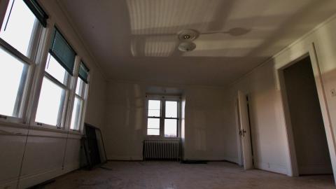 Ye Olde Apartments (+ Exteriors) - IMG_8544.JPG