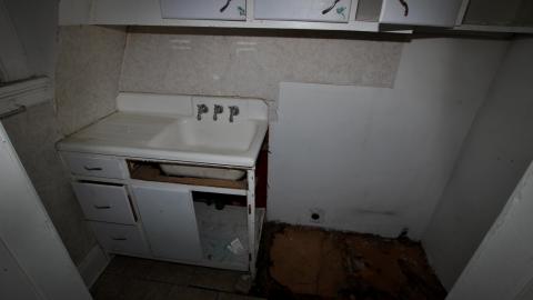 Ye Olde Apartments (+ Exteriors) - IMG_8571.JPG