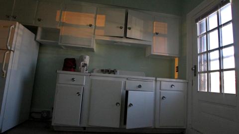 Ye Olde Apartments (+ Exteriors) - IMG_8579.JPG