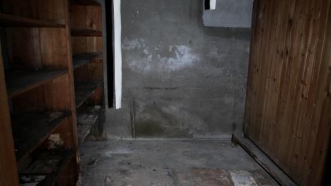 Ye Olde Apartments (+ Exteriors) - IMG_8603.JPG