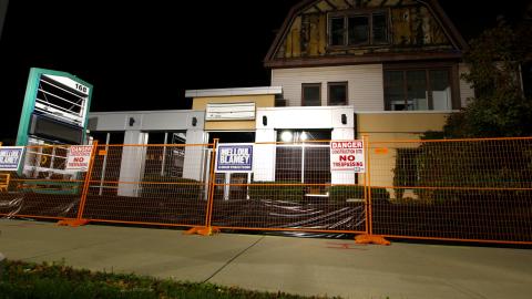 Ye Olde Apartments (+ Exteriors) - IMG_8618.JPG