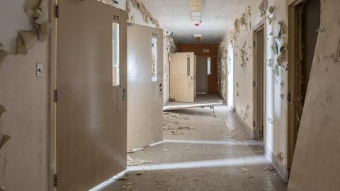 Fall 2018 - Abandoned Ontario Jail and Denention Centre Urban Exploration-44.jpg