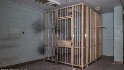 Fall 2018 - Abandoned Ontario Jail and Detention Centre Urban Exploration-9.jpg