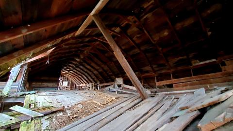 Sinkhole House - 20211120_112136.jpg