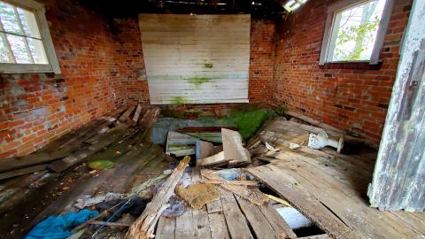 Sinkhole House - 20211120_111049.jpg