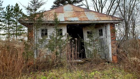 Sinkhole House - 20211120_111032.jpg