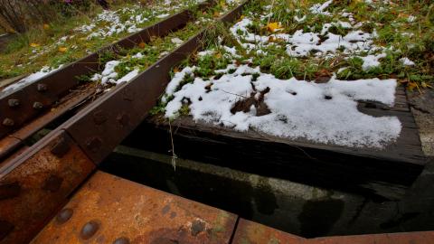 Wellington St Former Canadian National Railway Bridge photo 4