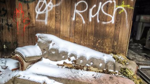Beamsville 1980s Holding Yard House photo 3