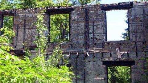 Granite Castle - 281782_239762589375718_100000259369560_901089_7551324_n.jpg