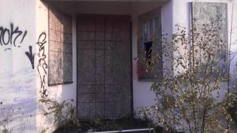 Photo from Prior to the ruins.