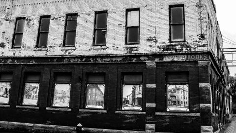 niagara falls apart - Add Watermark_2021_11_06_10_51_24 (25).jpg