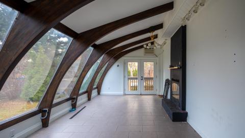 Winter 2021 - abandoned million dollar tudor house and salon (1 of 16).jpg