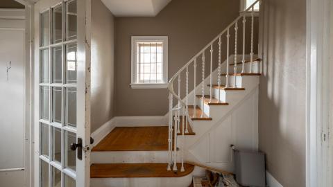 Winter 2021 - abandoned million dollar tudor house and salon (9 of 16).jpg