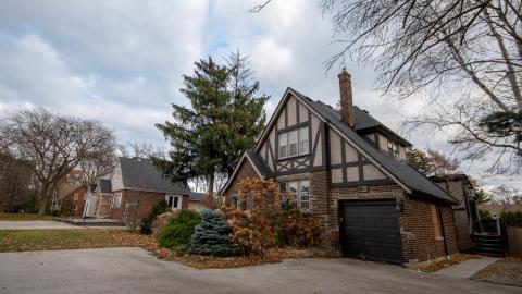 Winter 2021 - abandoned million dollar tudor house and salon (14 of 16).jpg