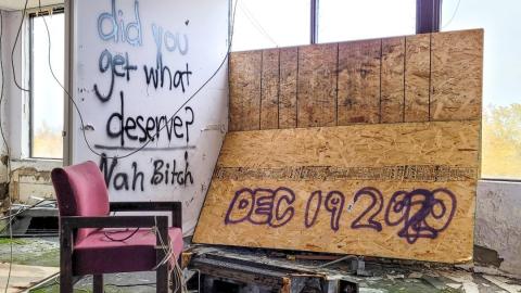 Stocks and Bonds - November 21st, 2021 - psx_20211121_224726_51696887638_o.jpg