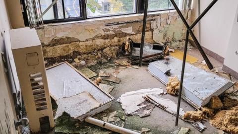 Stocks and Bonds - November 21st, 2021 - psx_20211121_191241_51697293014_o.jpg