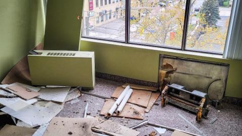 Stocks and Bonds - November 21st, 2021 - psx_20211121_214519_51697292044_o.jpg